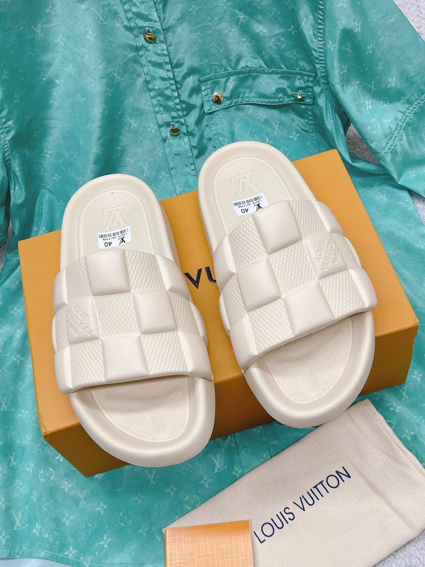 LV 厚底拖鞋 休閒百搭款