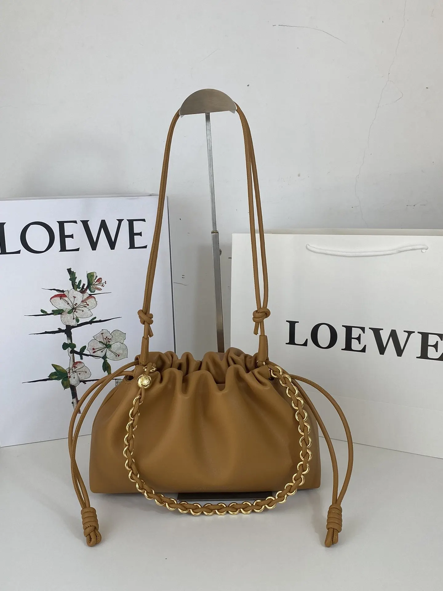 羊皮 Flamenco Purse 云朵包 采用褶 链条包 精致链条款