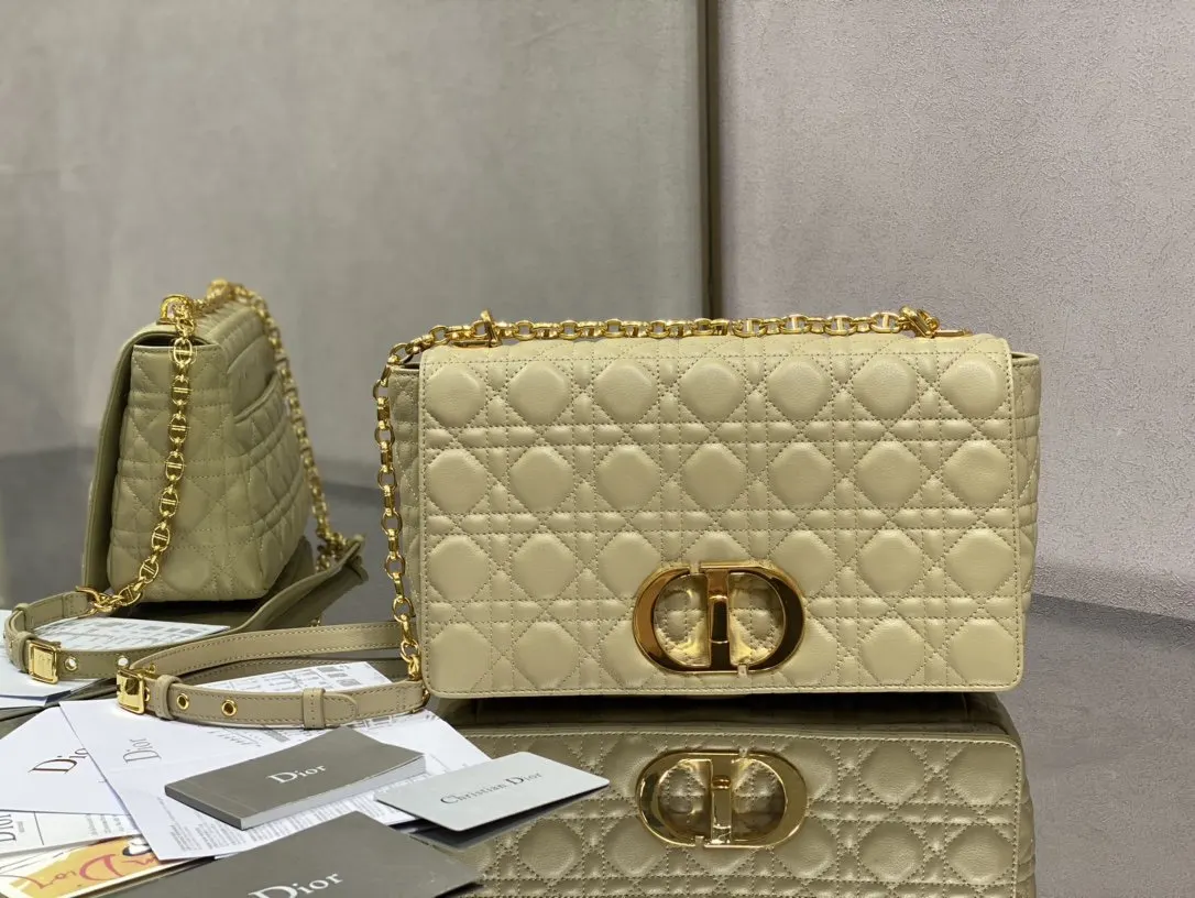 Dior Caro calfskin chain bag, portable messenger
