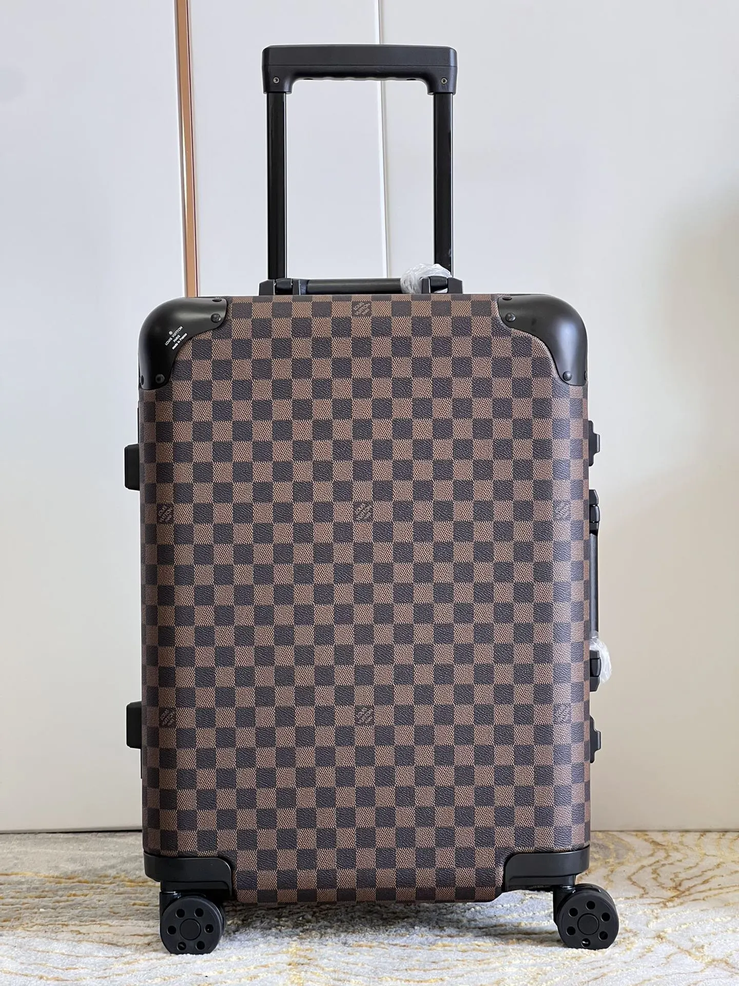 LV 帆布 详细特征 人工测量 误差 温馨提示 此款无 不支 行李箱 旅行拉杆款 輕便出行款