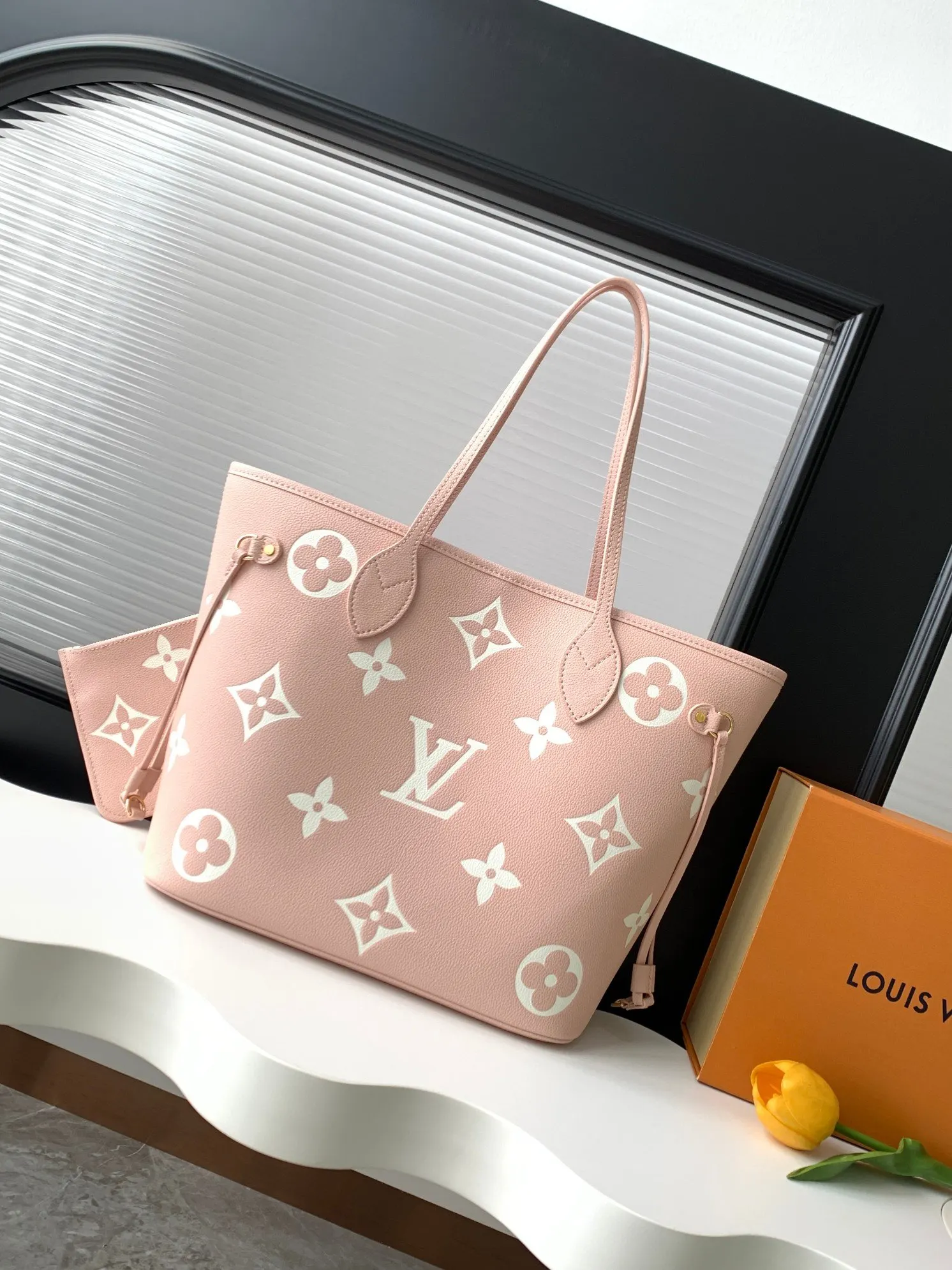 Neverfull 黑色 米白 手拿包 精致手拿款
