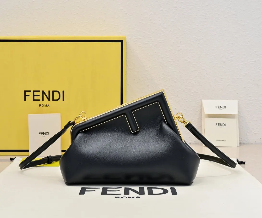 全新FEND First来了 手拿包 精致手拿款