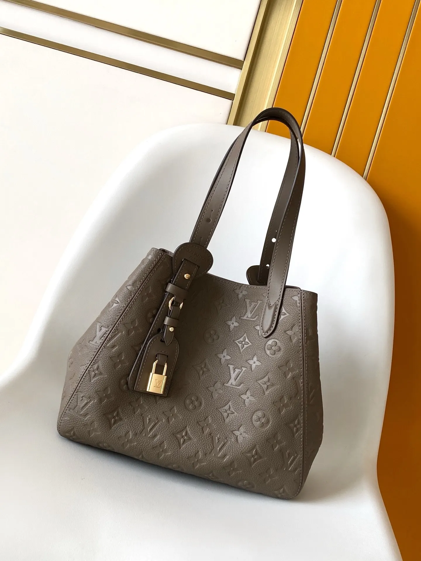 LV Hobo 黑色 灰色 牛皮 托特包 大容量托特款