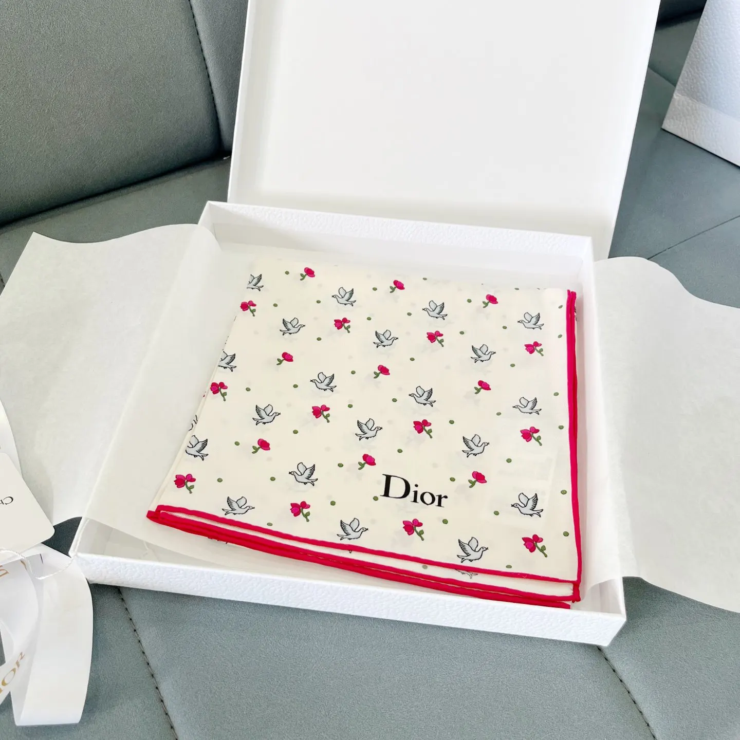 Dior 白色/红色 围巾