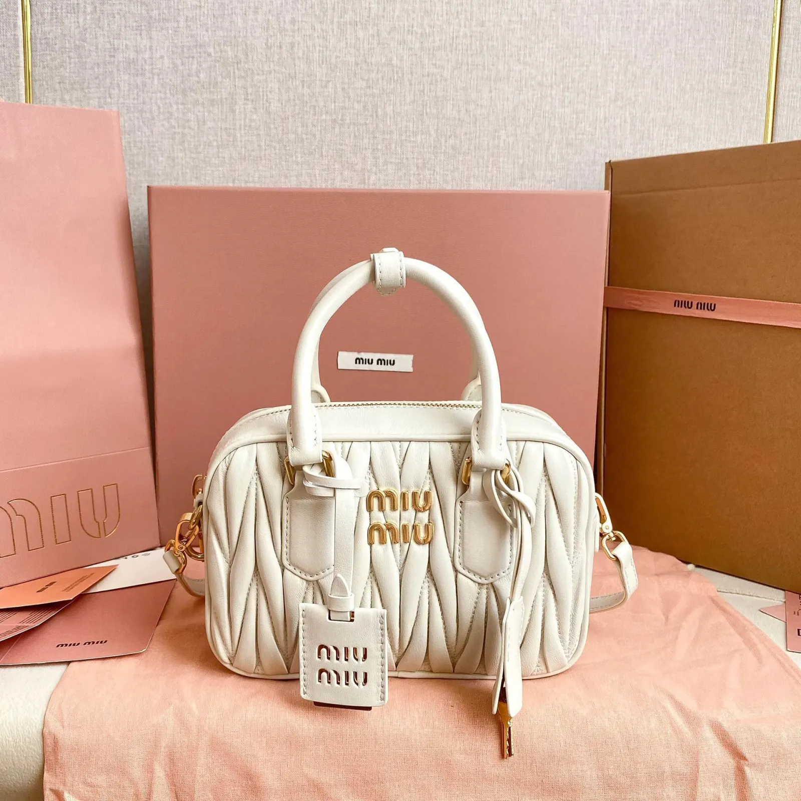 羊皮 M家 too pretty保龄球手 斜挎包 轻便斜挎款