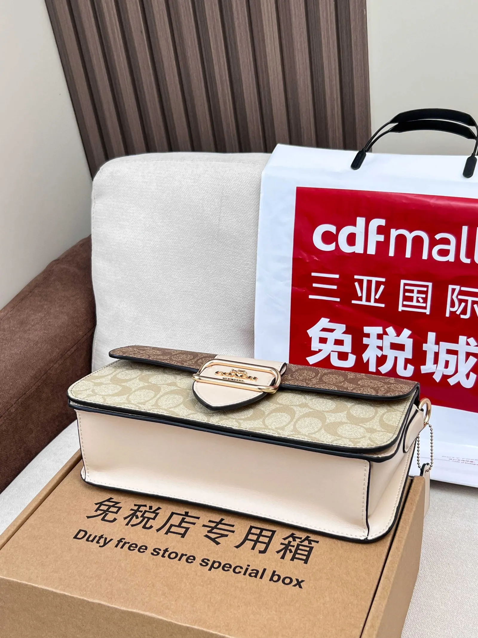 Coach 牛皮 图片 酒神包單肩腋下包全新法 復古腋下背款