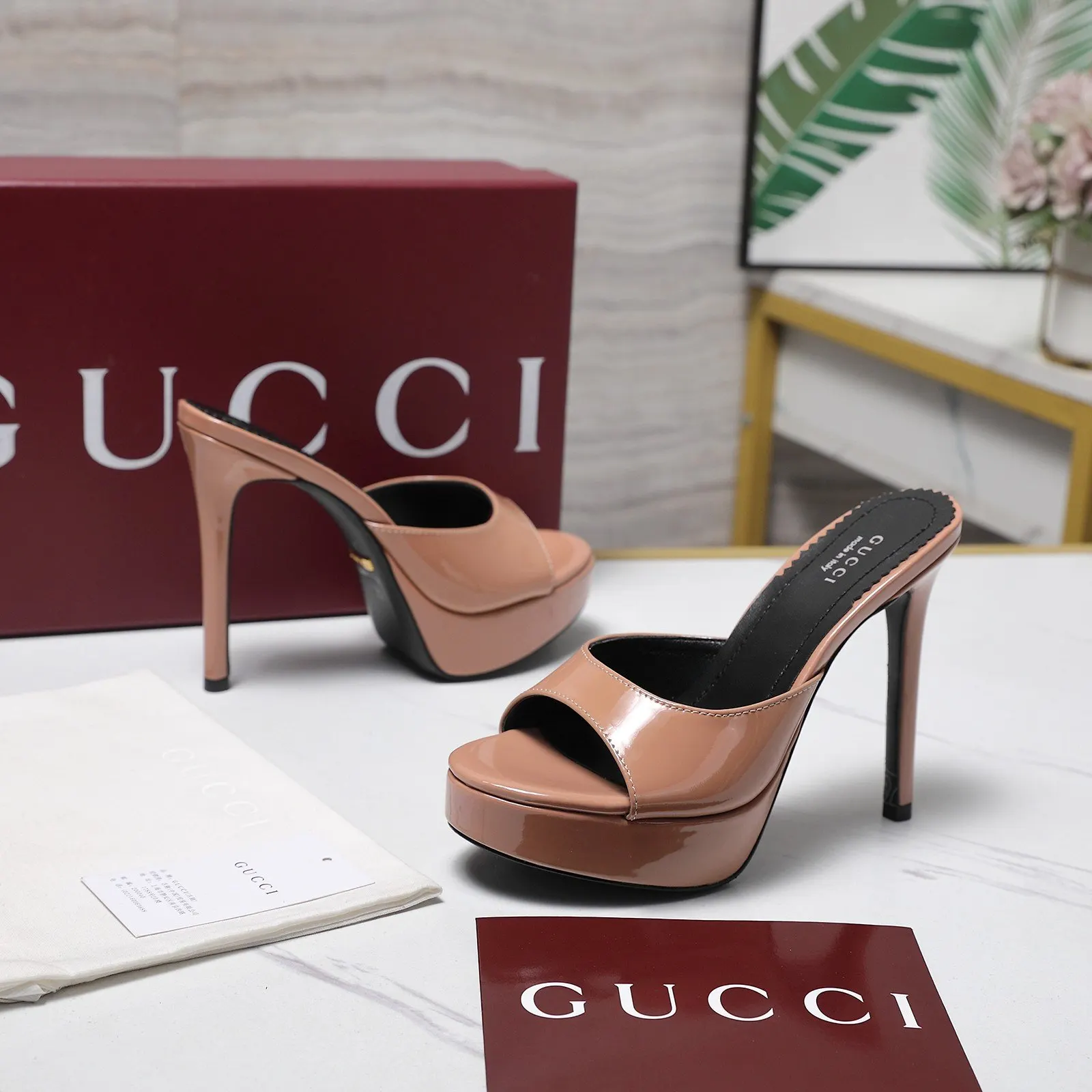Gucci 拖鞋 轻便舒適款