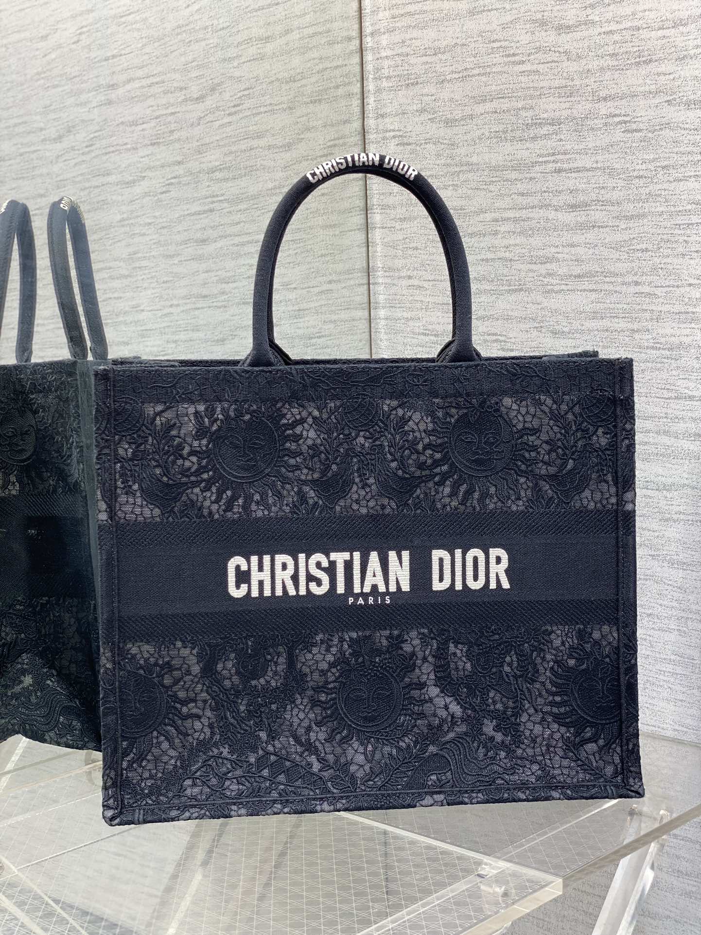 Dior Dⅰor 进口 刺绣蕾丝购物袋 Tote最新蕾丝太 托特包 大容量托特款
