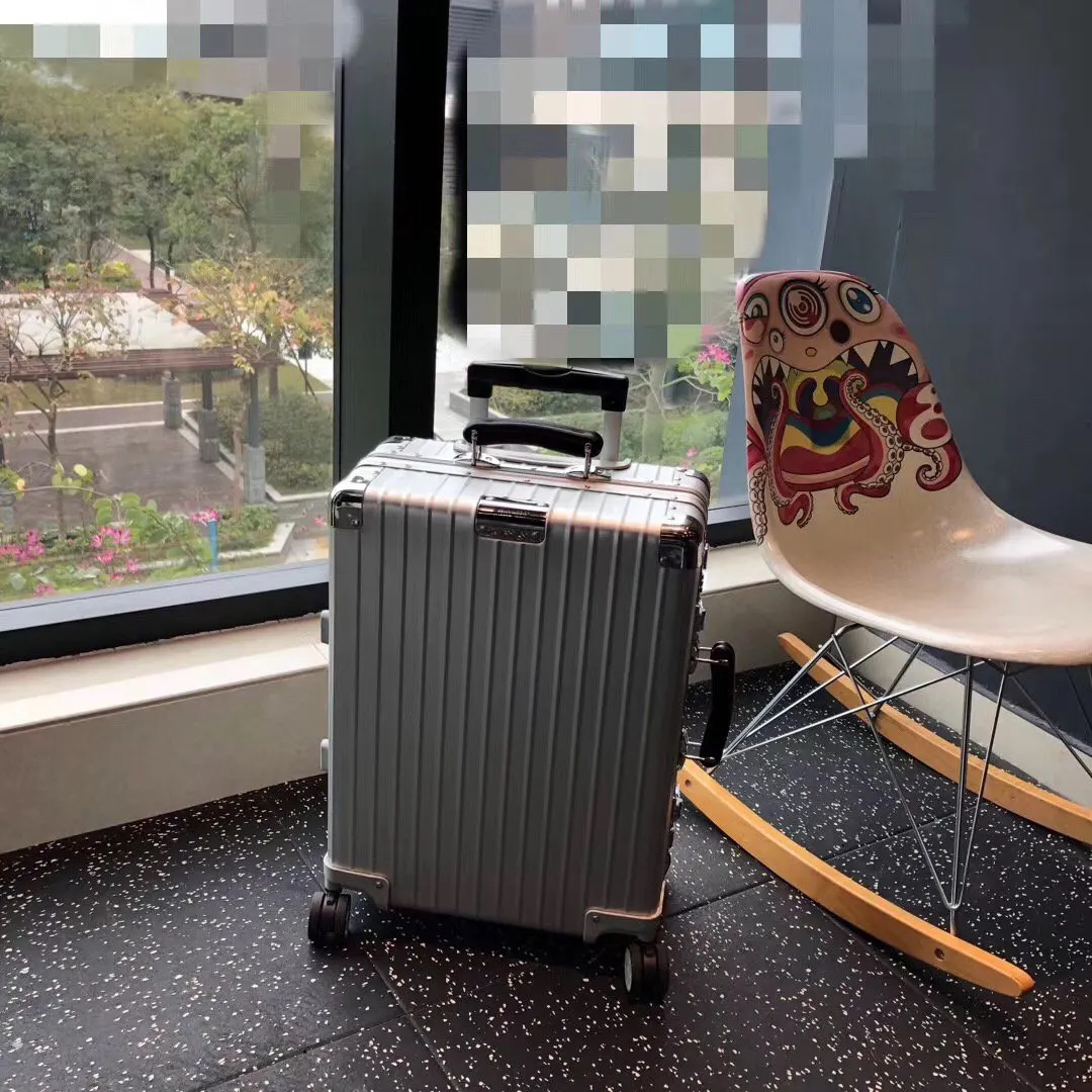 黑色 銀色 出品 行李箱 旅行拉杆款 輕便出行款