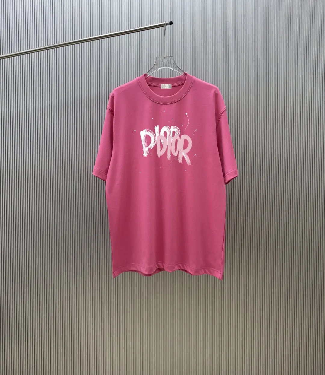 Dior short-sleeved T-shirt, exquisite wear