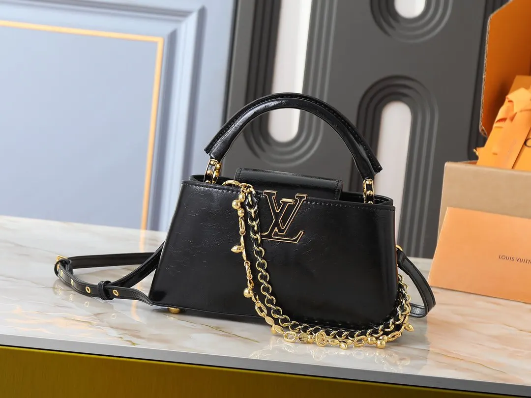 LV Capucines 牛皮 链条包 精致链条款