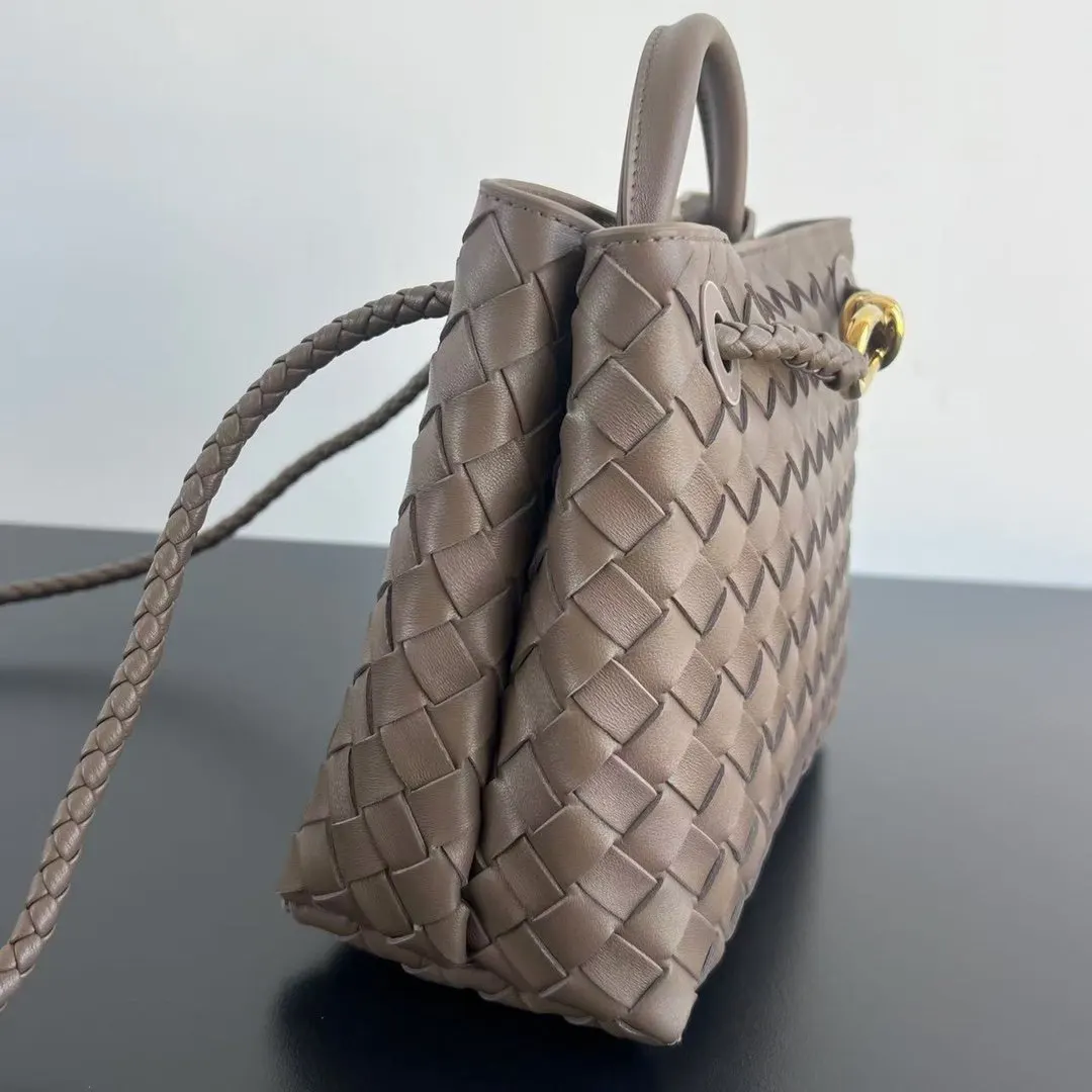 Bottega Veneta 金色 羊皮 斜挎包 轻便斜挎款