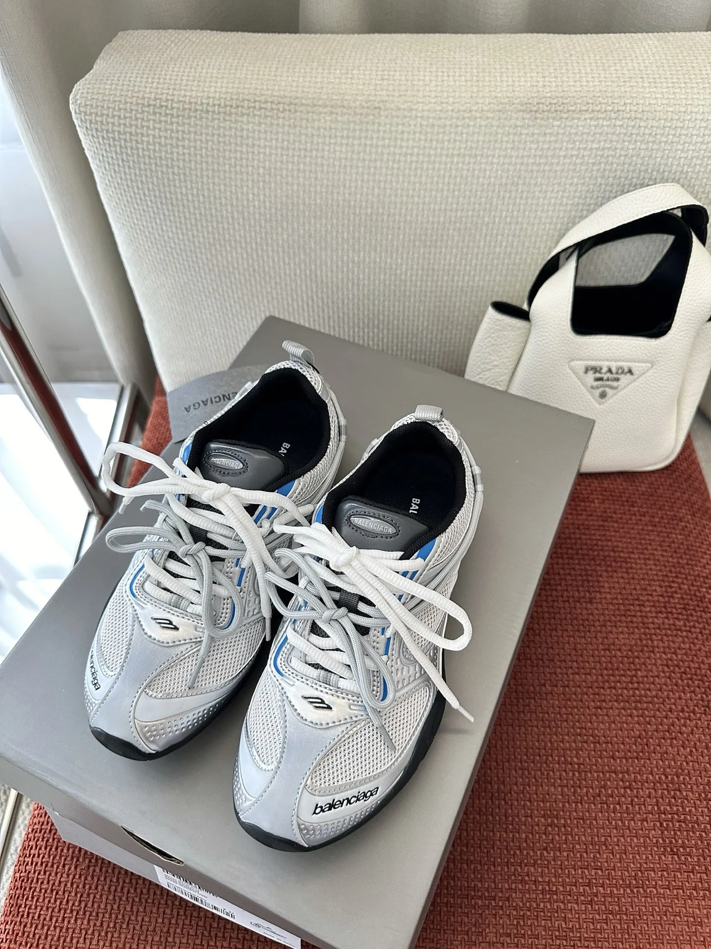 Balenciaga 銀色 牛皮 運動鞋 休閒運動款