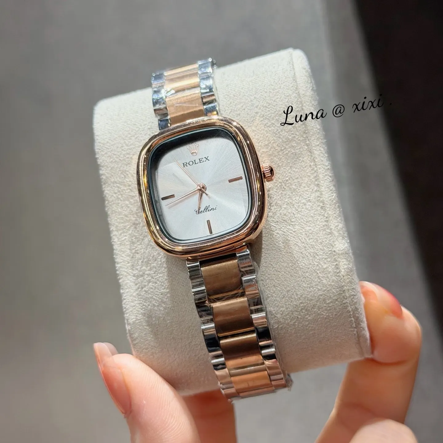 Rolex 小牛皮 小牛皮钢带搭 蝴蝶扣 不显浮华的风格广受女神喜爱 逐 手錶 經典腕表款