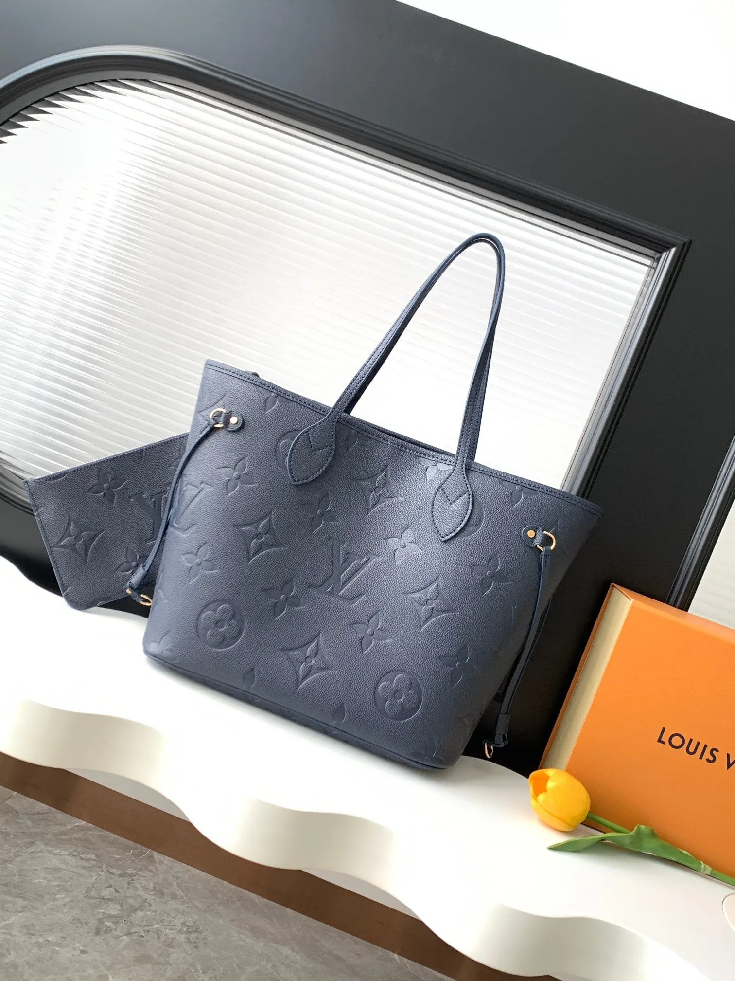 Neverfull 黑色 米白 手拿包 精致手拿款