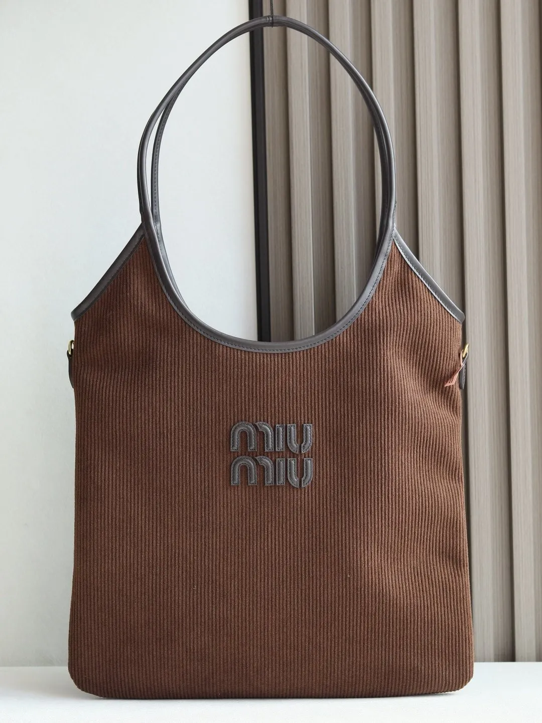 Miu 托特包 大容量托特款