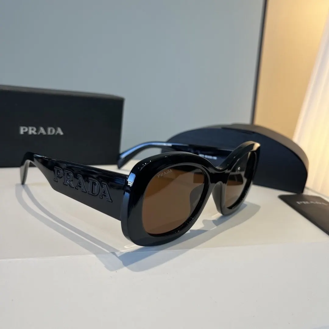 PRADA 太阳眼镜 時尚遮阳款