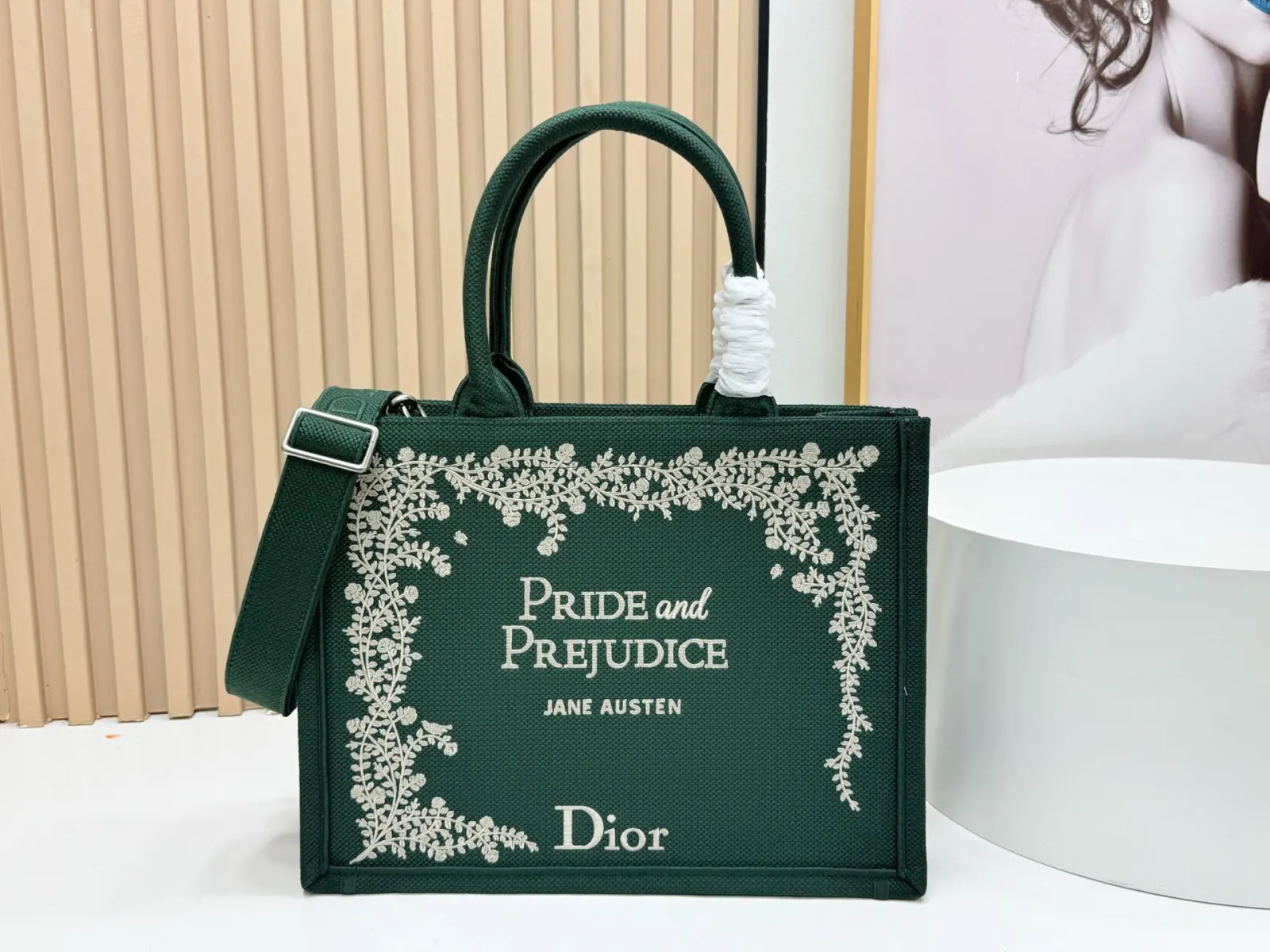 Dior Book Tote 帆布 托特包 大容量托特款