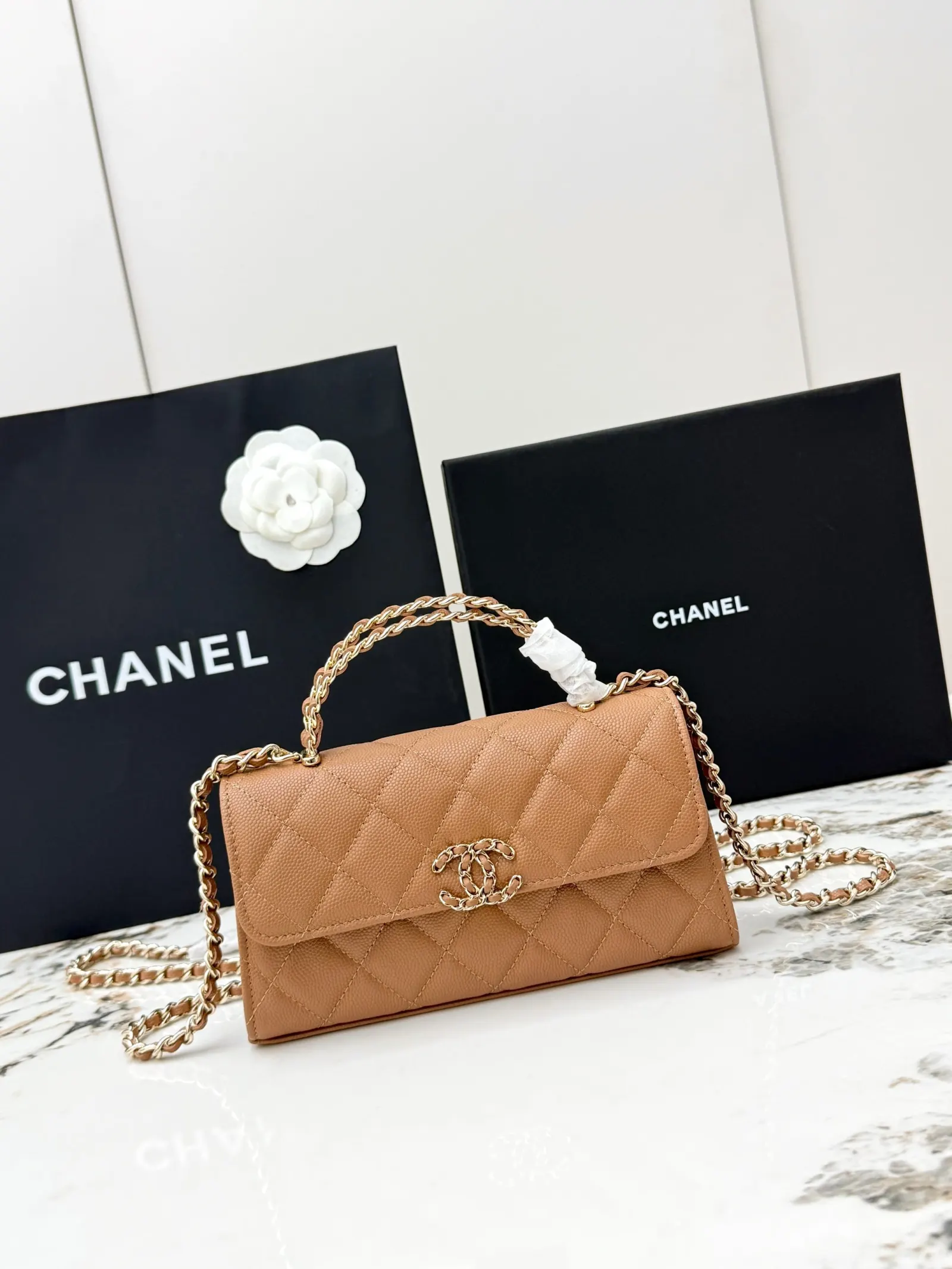 CHANEL 焦糖色牛皮Kelly手提包 金链斜挎款