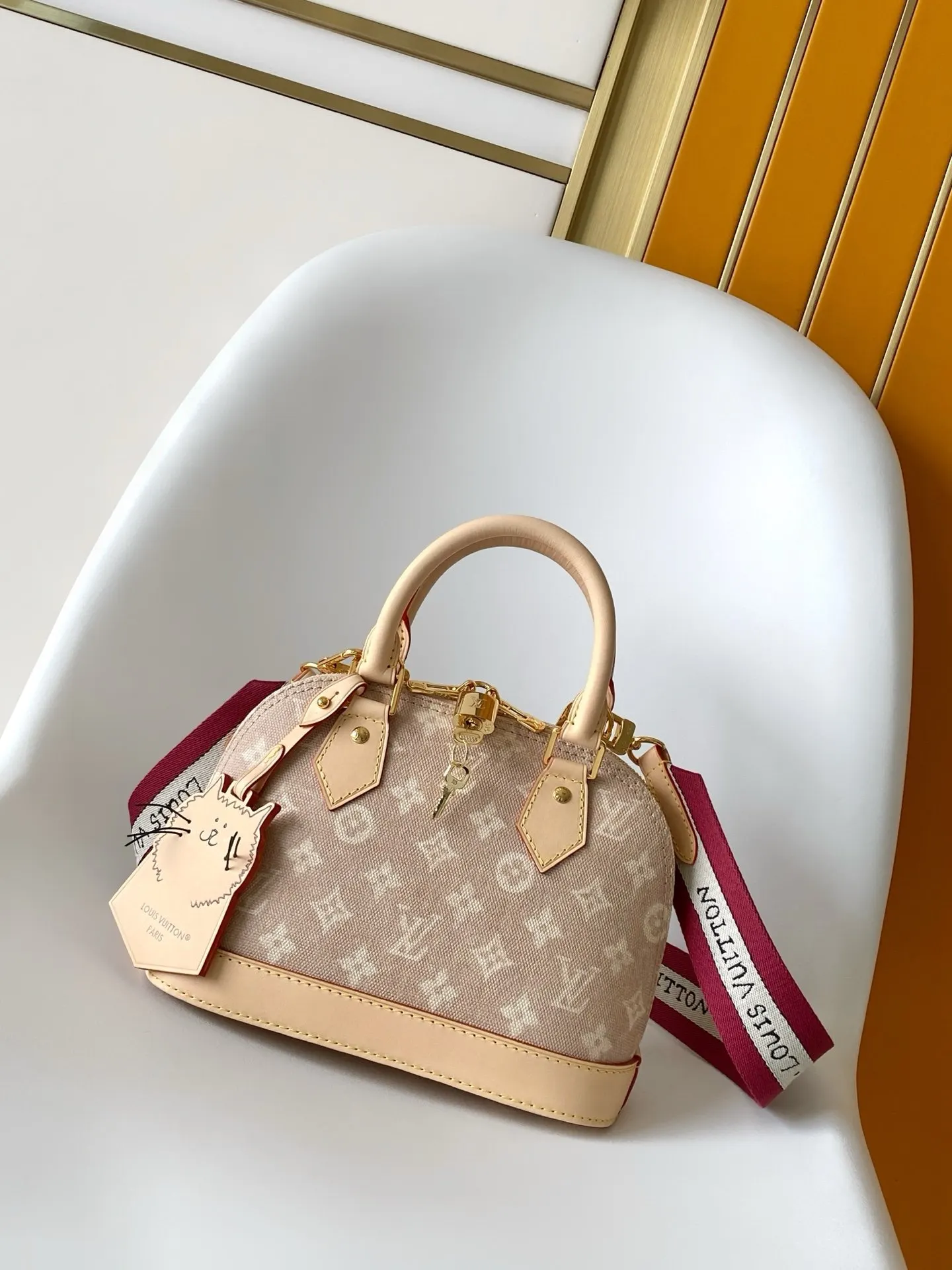 LV Alma 牛皮 BB 收納包 旅行收納款