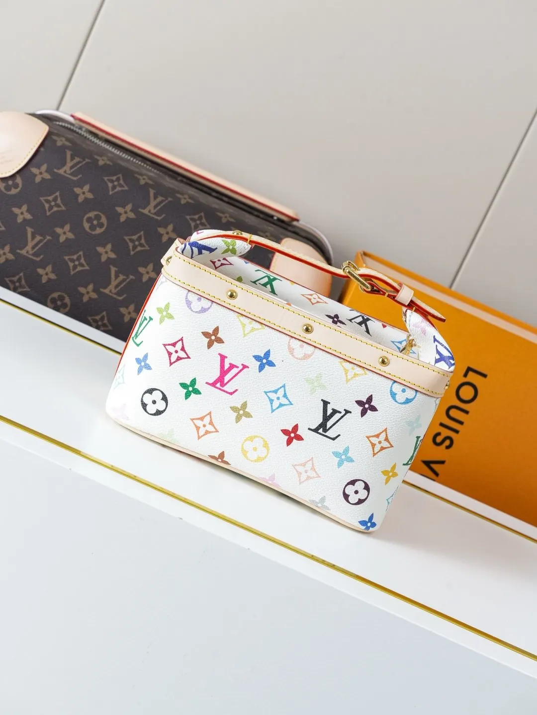 LV 牛皮 收納包 旅行收納款