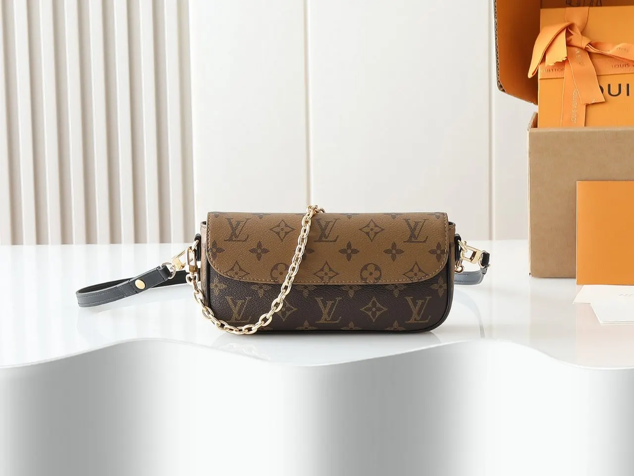 Louis Vuitton Chain Bag Canvas