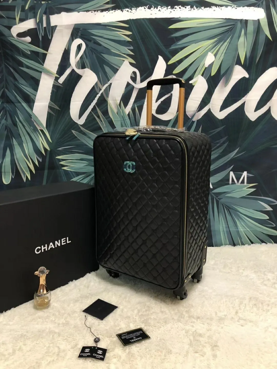 CHANEL 把 她 带上吧 伴你度过愉快的旅程 行李箱 旅行拉杆款 輕便出行款