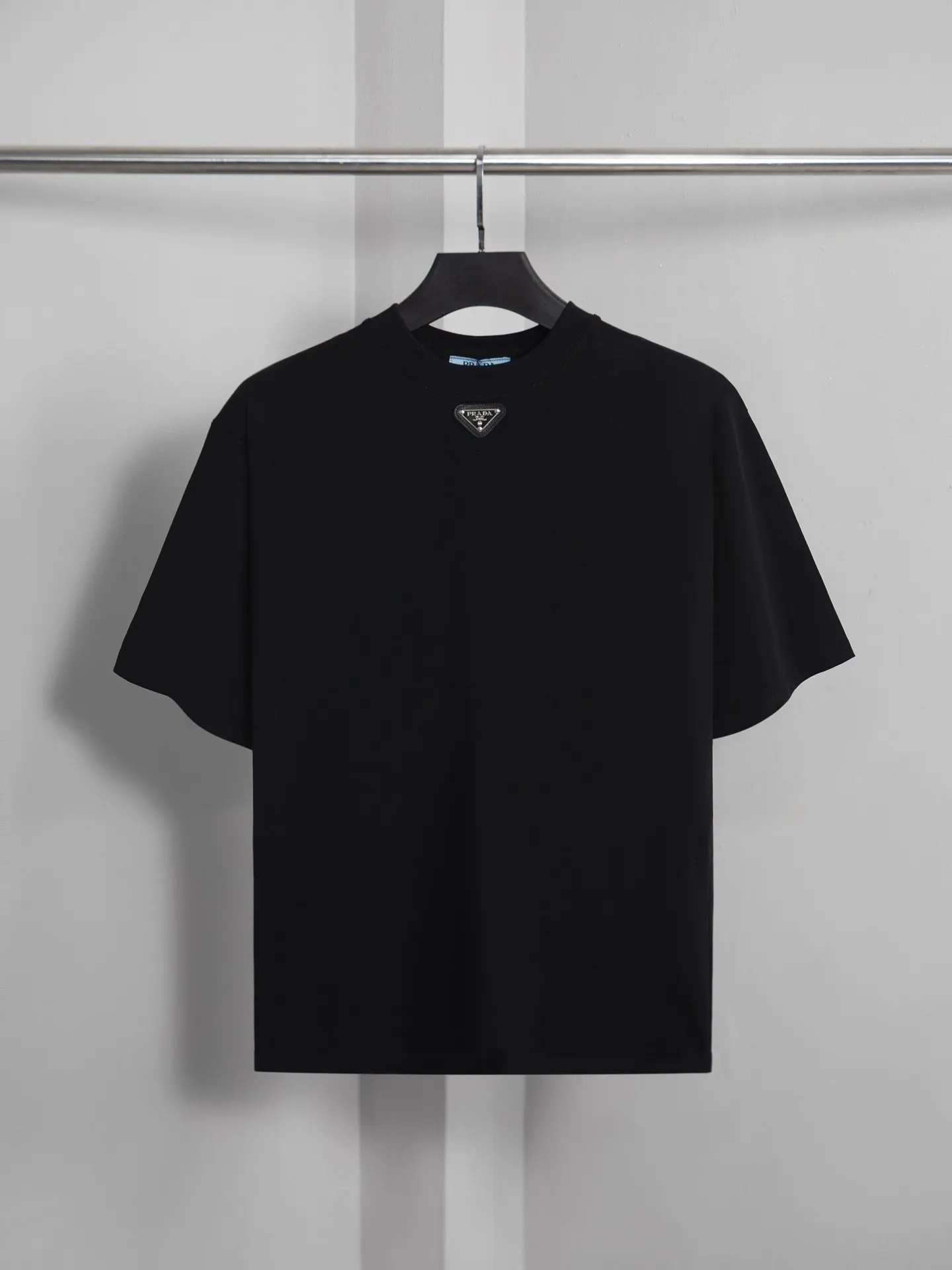 PRADA PJ0201 领口小标 短袖T恤 高克重休閒款