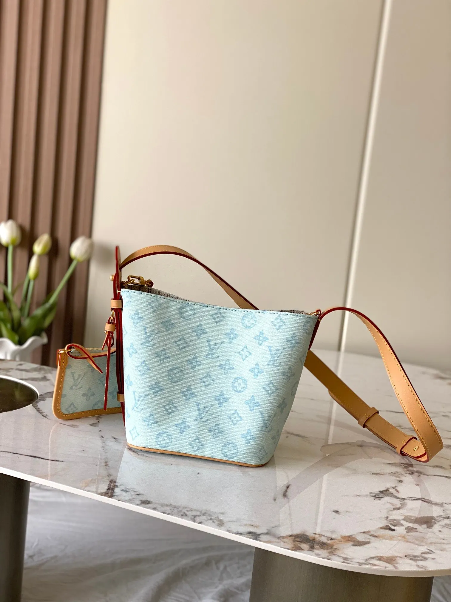 LV Monogram Style 16 Style
