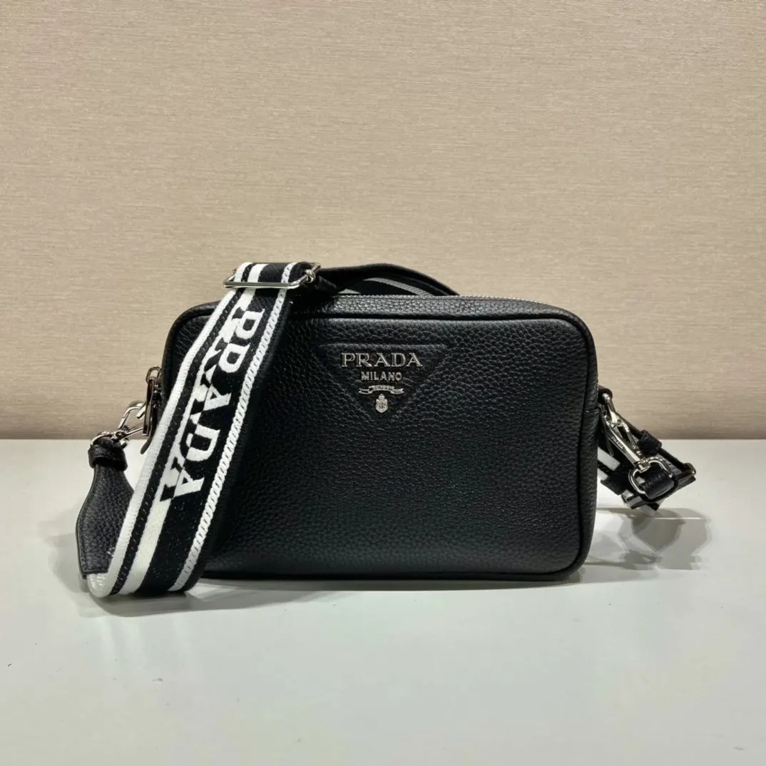 PRADA 鹿皮 牛皮 雙肩背包 輕便实用款
