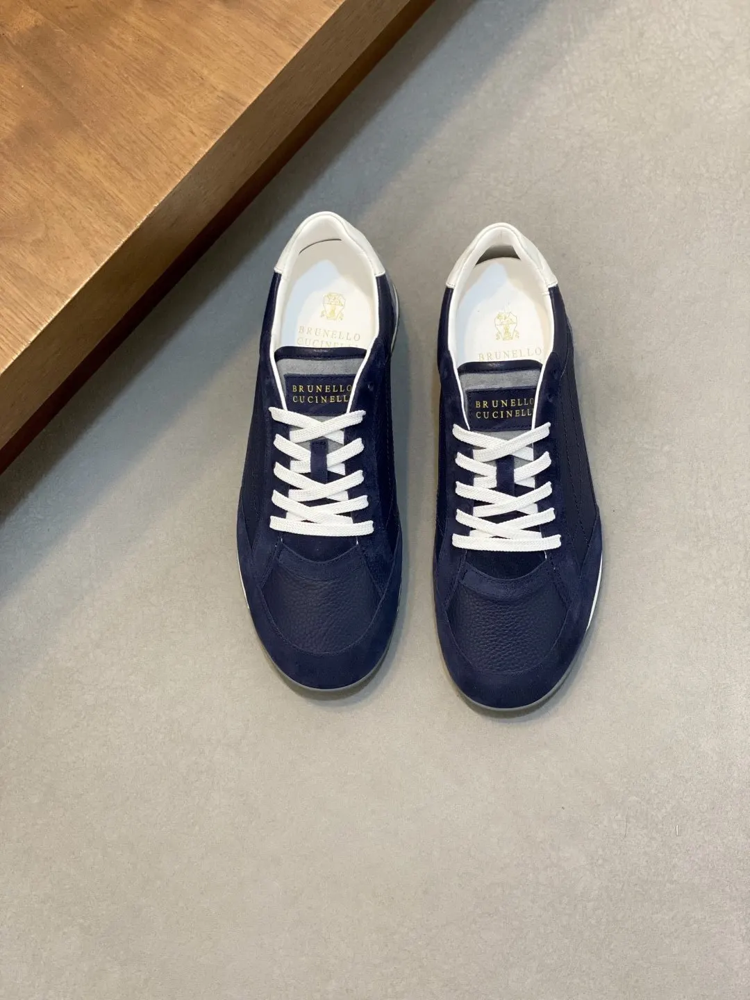 Brunello Cucinelli SS 白色 運動鞋 休閒百搭款(數字1) Brunello Cucinelli SS 白色 運動鞋 休閒百搭款(數字1)