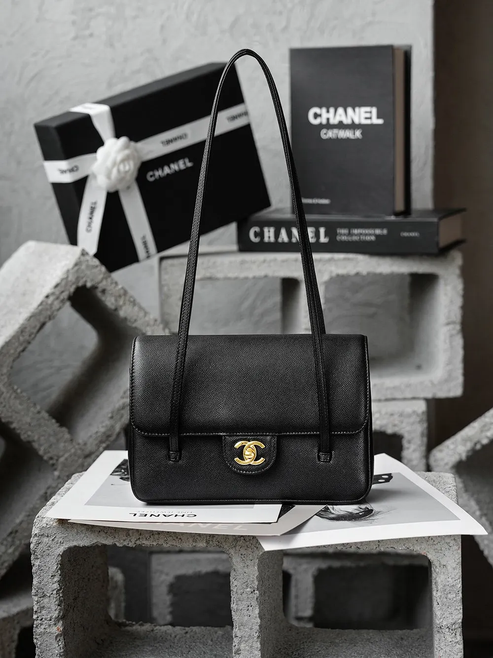 Black Hobo Shoulder Bag Vintage