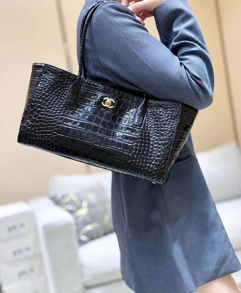 鳄鱼纹 ​S​​​ ​春夏系列 ​​ ​Chan​e 托特包 大容量托特款