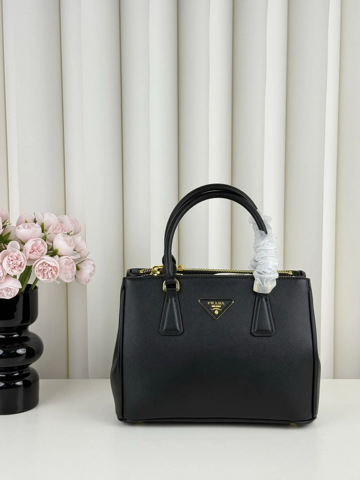 PRADA Saffiano十字纹牛皮 三角标 杀手包 經典手提款