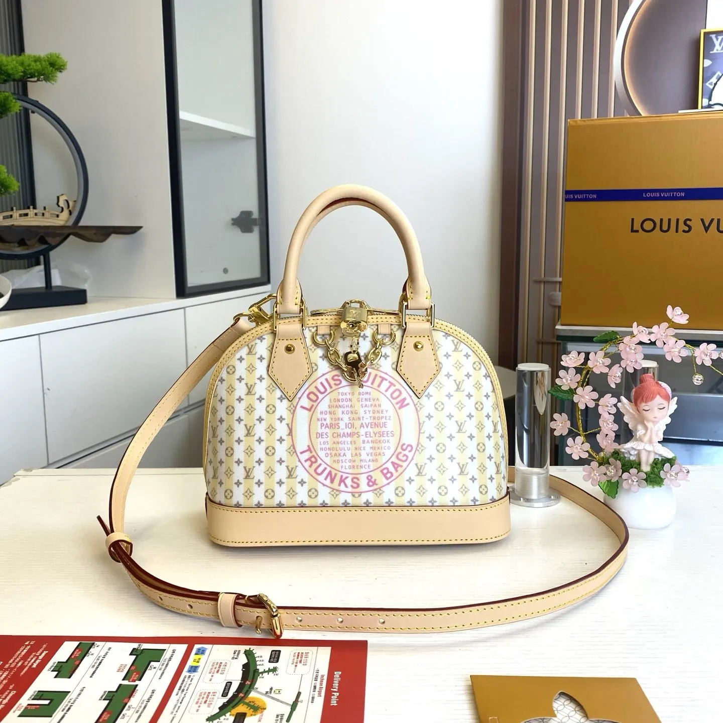 Louis Vuitton Crossbody Bag Lightweight Canvas