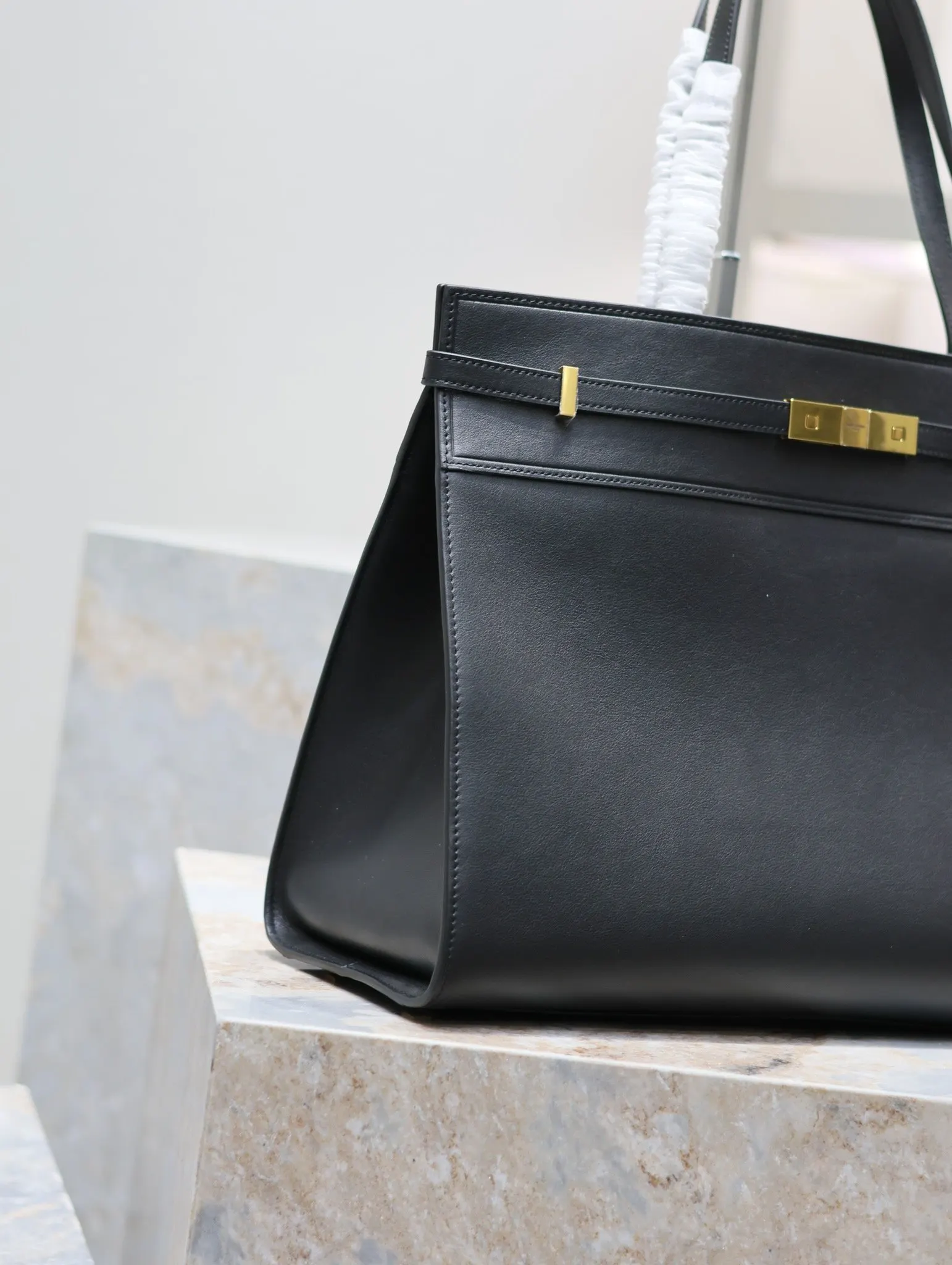 Black Gold Hobo Shoulder Bag Vintage