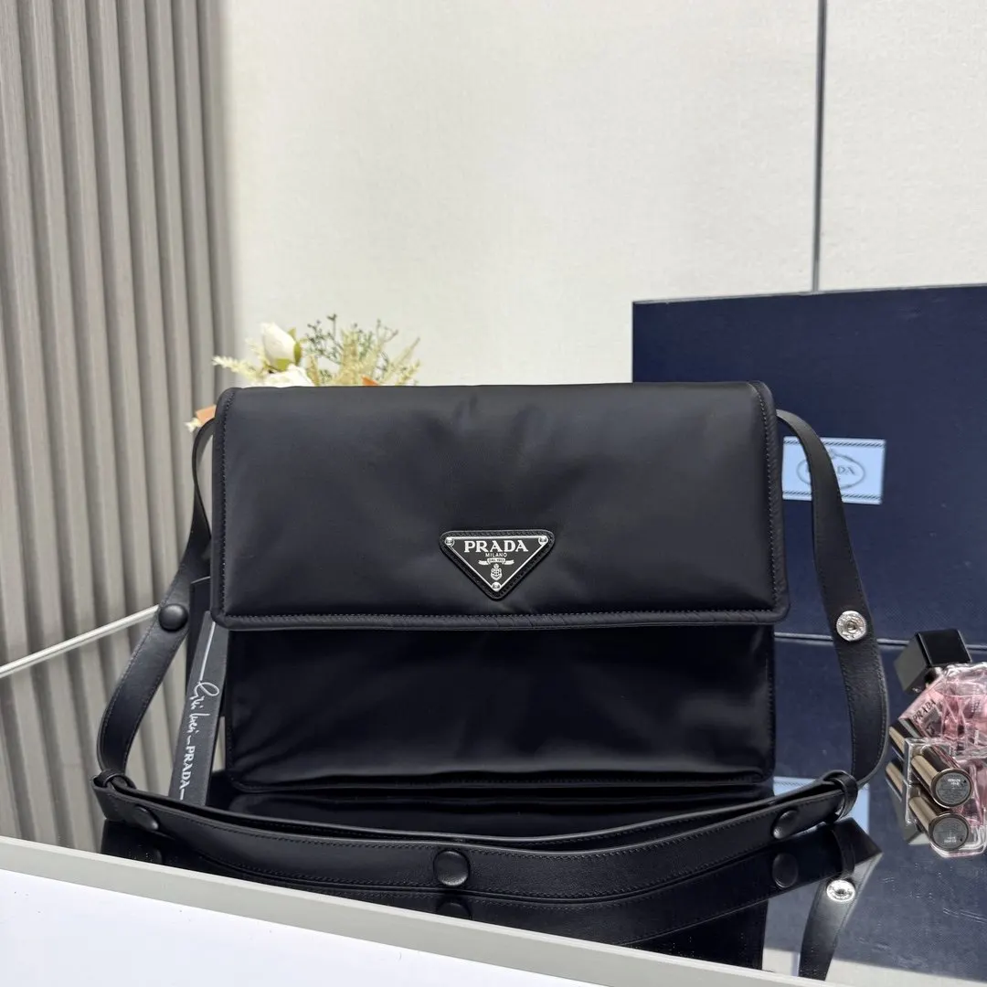尼龙 邮差包 中号 单肩包甄独特加 斜挎包 轻便斜挎款