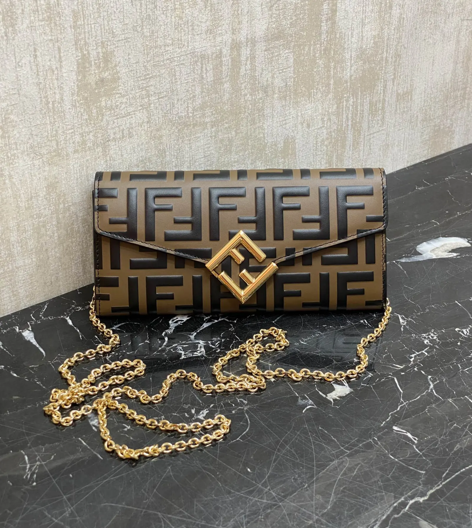 Fendi 卡其色 牛皮 鏈條包 精選款