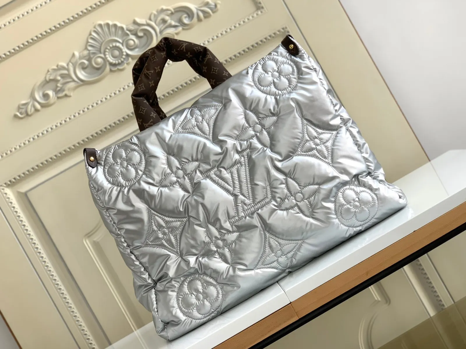 LV OnTheGo 棕色 老花 手提包 精選款