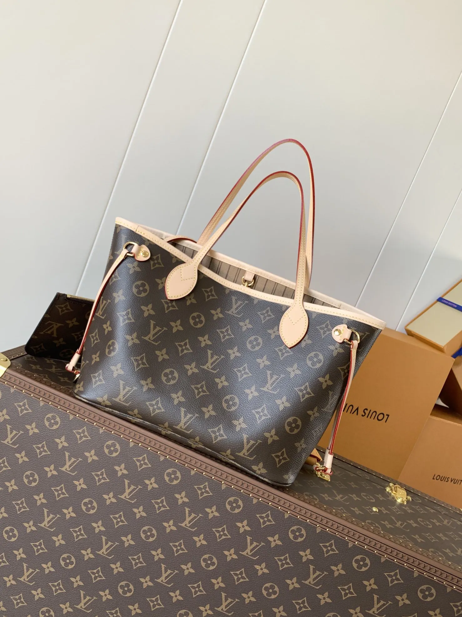 LV Neverfull 金色 牛皮 手拿包 精致手拿款