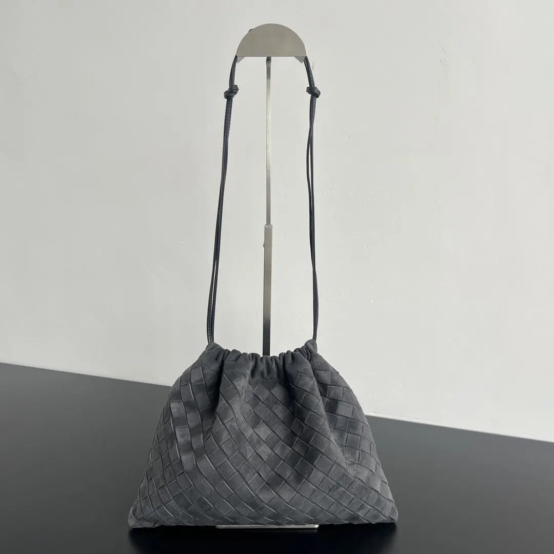 Bottega Veneta 麂皮 腋下包 复古腋下背款