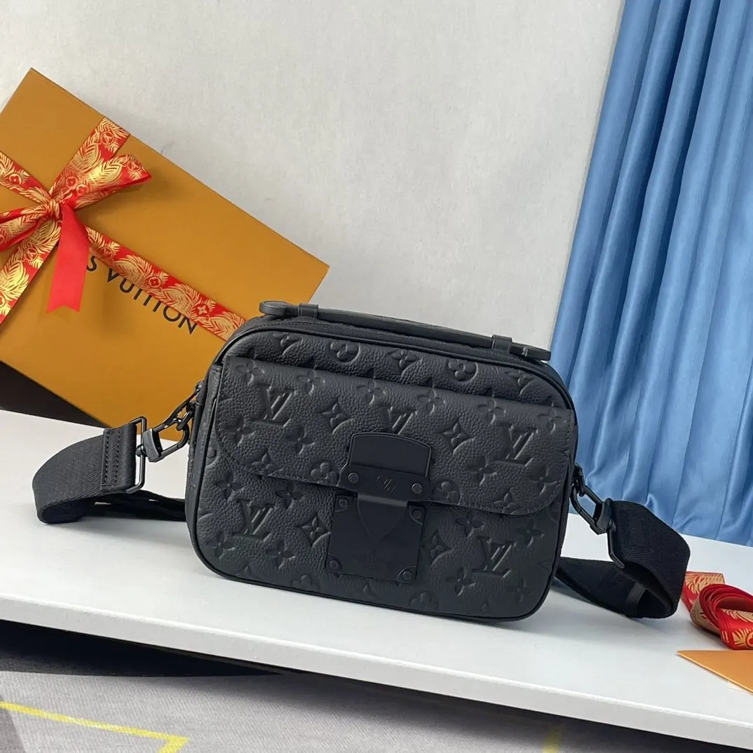 LV Monogram Style 02 Style