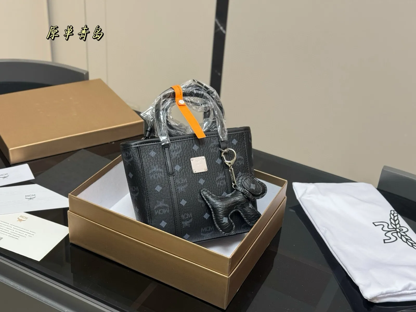 俏皮很百搭 赠送可爱的小狗掛件 斜背包 輕便斜挎款