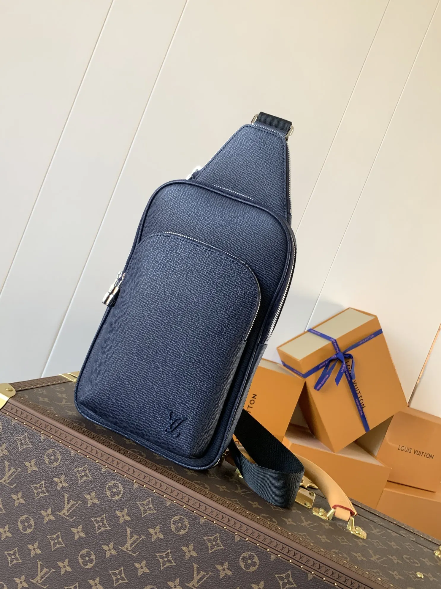 Louis Vuitton Blue Shoulder Bag Leather