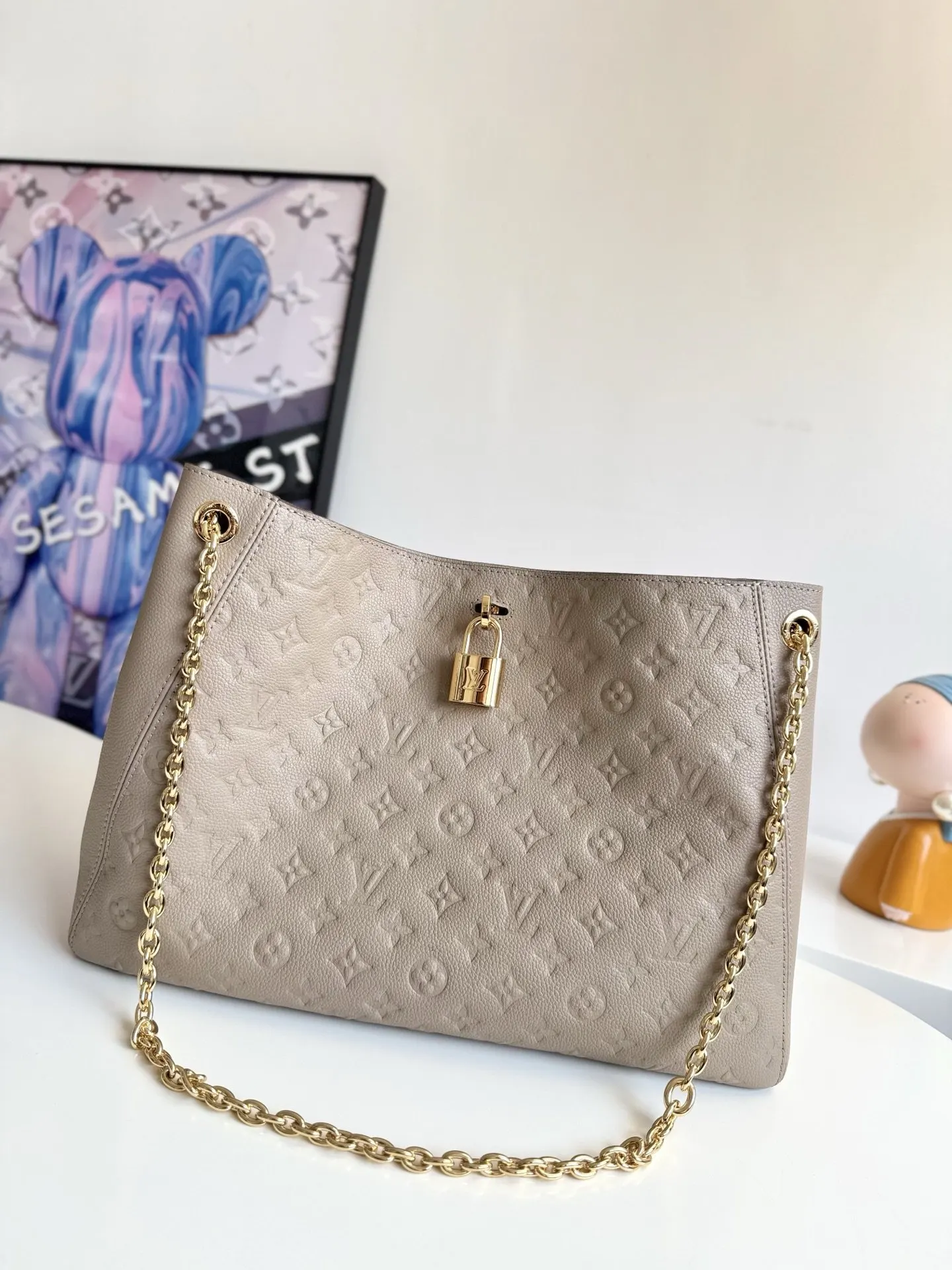 LV Monogram Style 02 Style 01 Style
