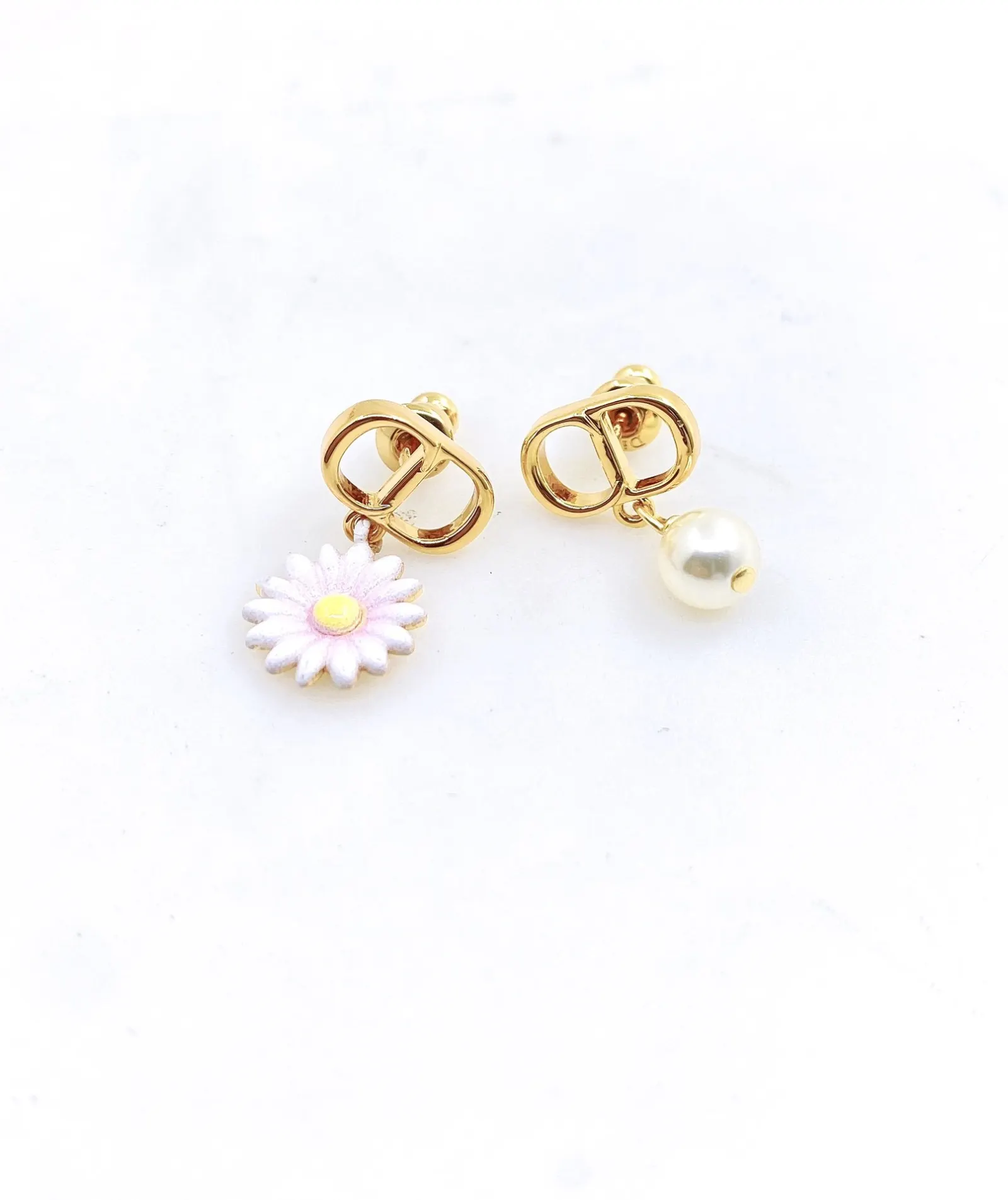 Dior earrings, exquisite accessories