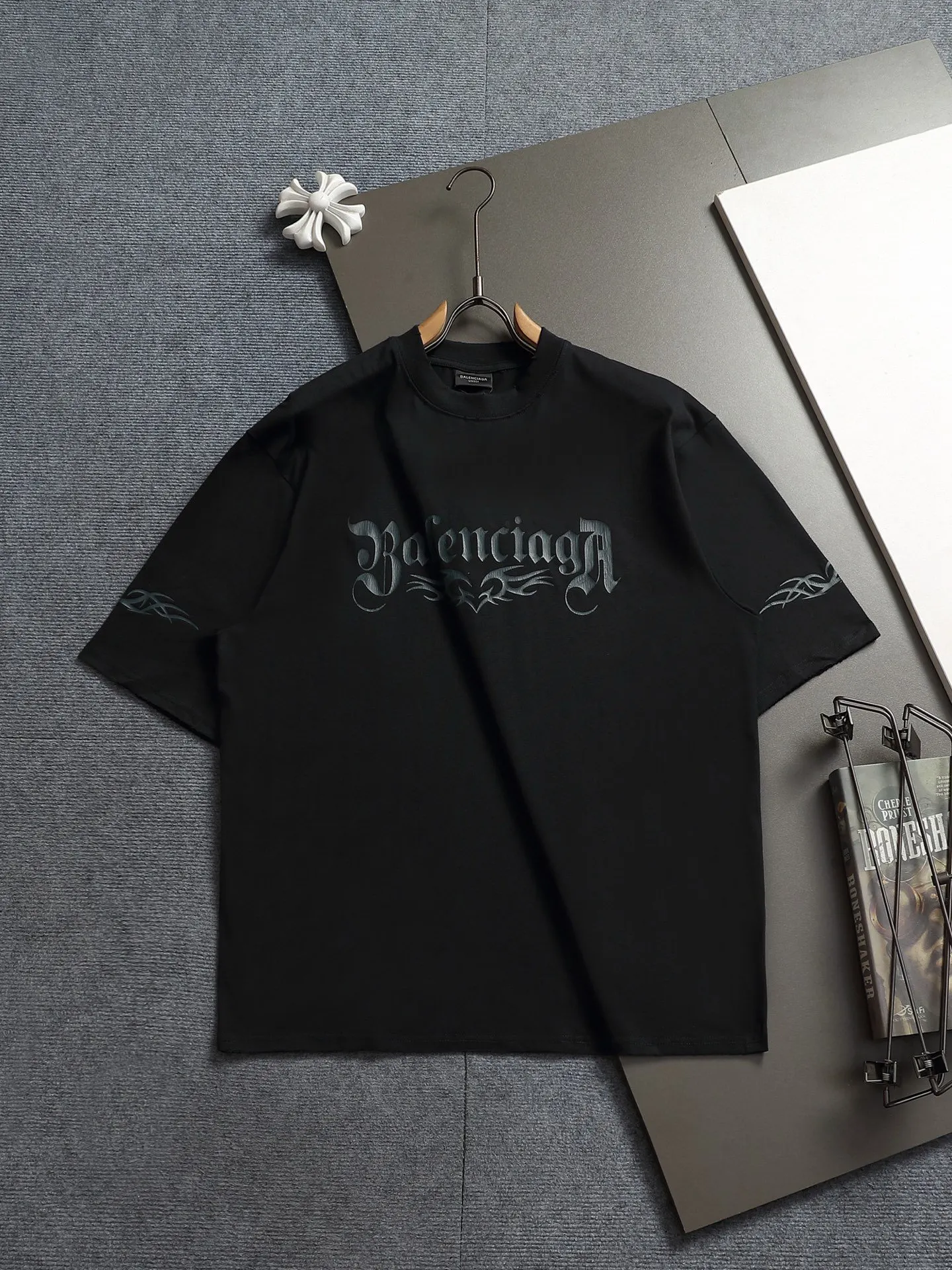 Balenciaga 黑色 Logo 短袖T恤 街頭休閒款