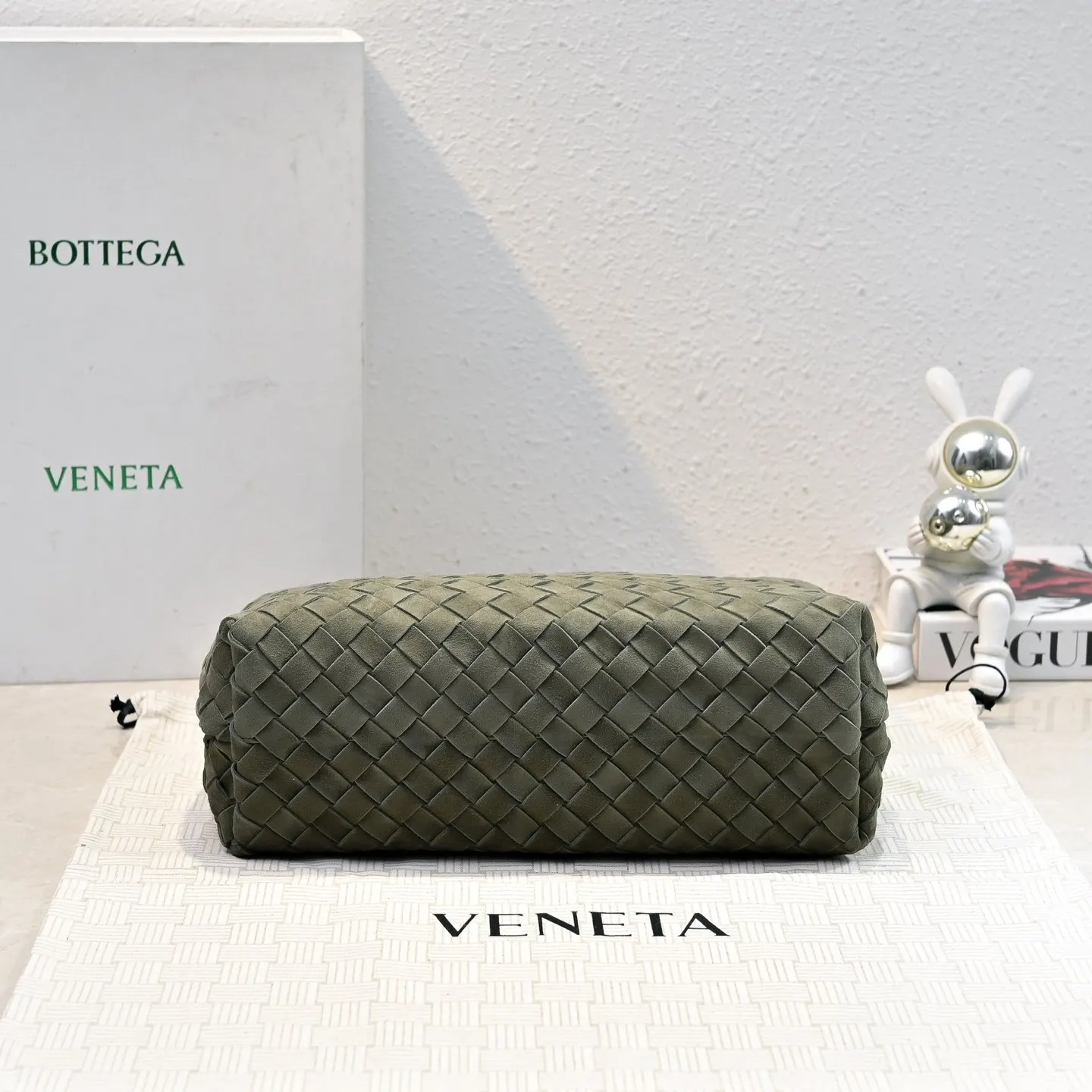 Bottega Veneta 麂皮 斜挎包 轻便斜挎款