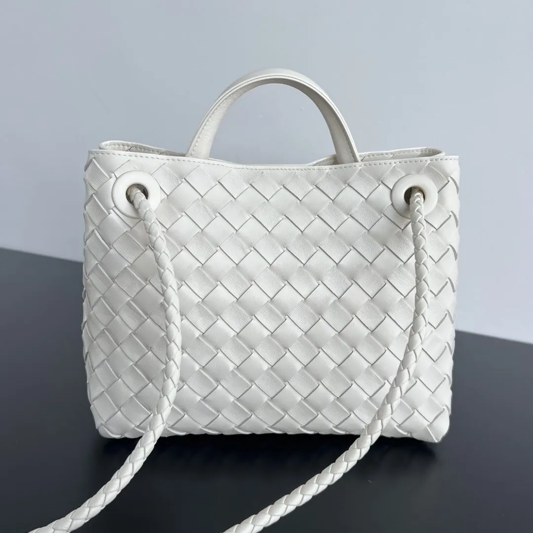 Bottega Veneta 金色 羊皮 斜挎包 轻便斜挎款