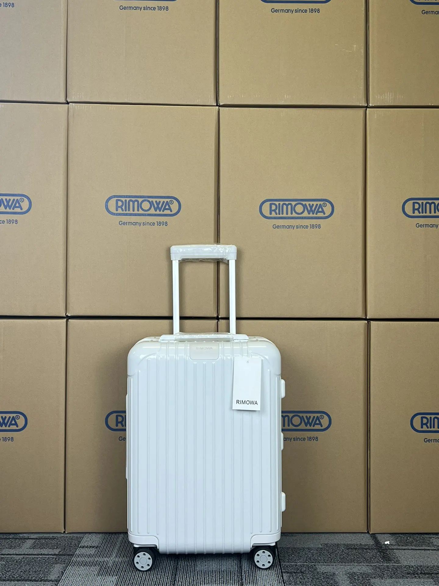 White Suitcase Travel Lightweight